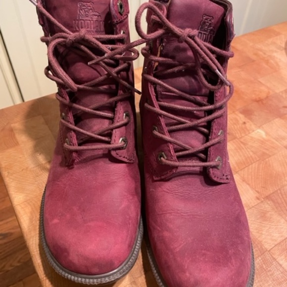 Kodiak Shoes - Kodiak "Canada's Boot" Women's Size 9